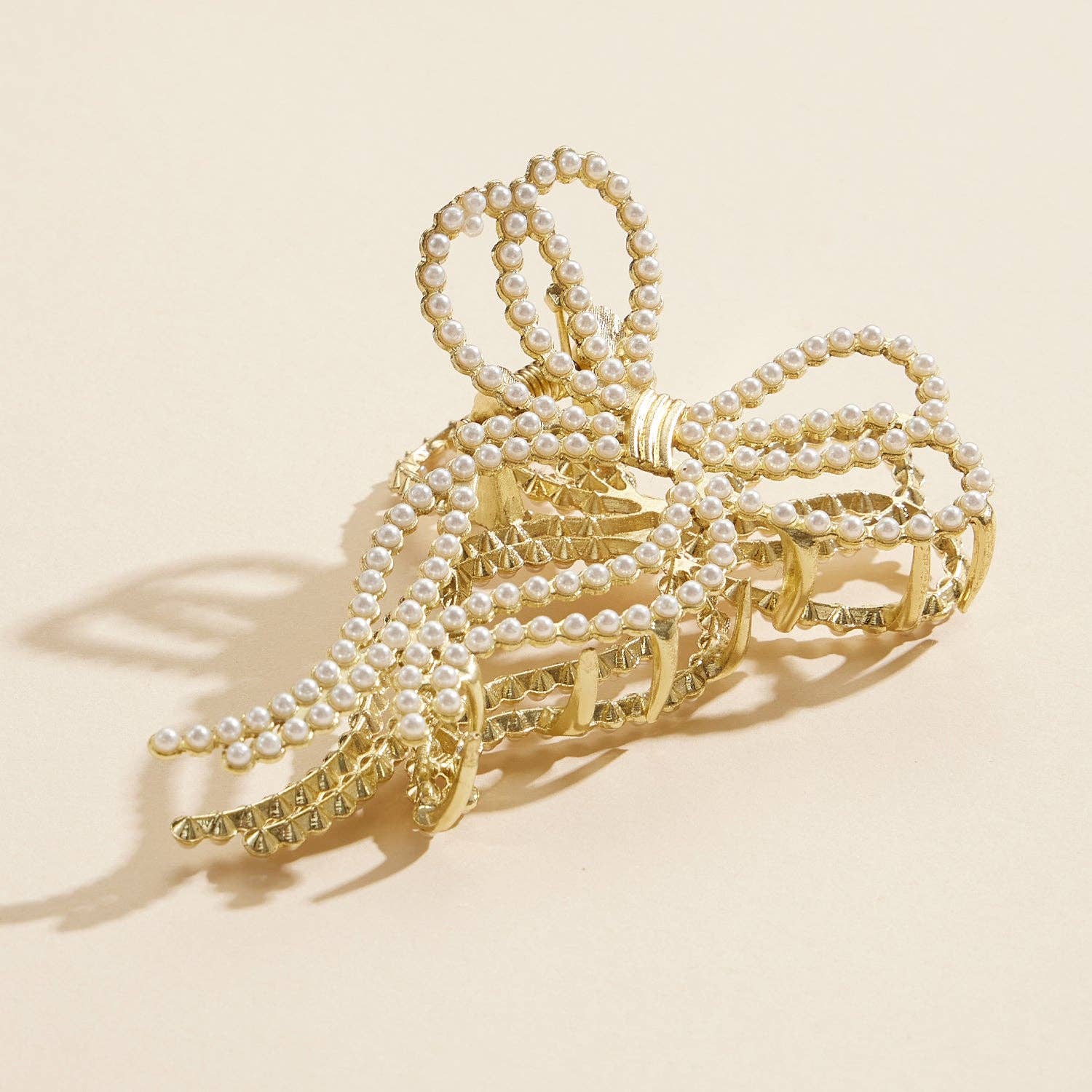Elegant Pearl Bow Hair Claw